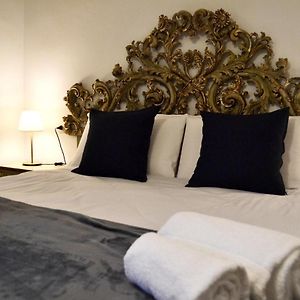 Kamer met een Queen Size Bed
